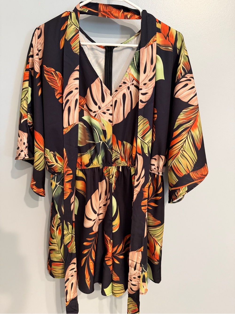 SHEIN Black Tropical Leaf Print Romper with Belt